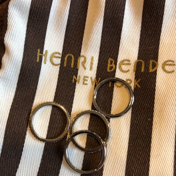 ⚡️⚡️⚡️Henri Bendel stacking rings- size 6 - Picture 3 of 3